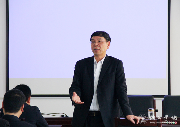 beat365组织收看全省《教育脱贫攻坚“十三五”规划宣讲》视频会议