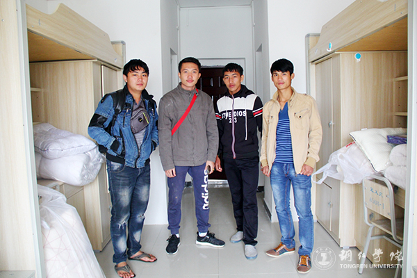 beat365喜迎84名老挝留学生