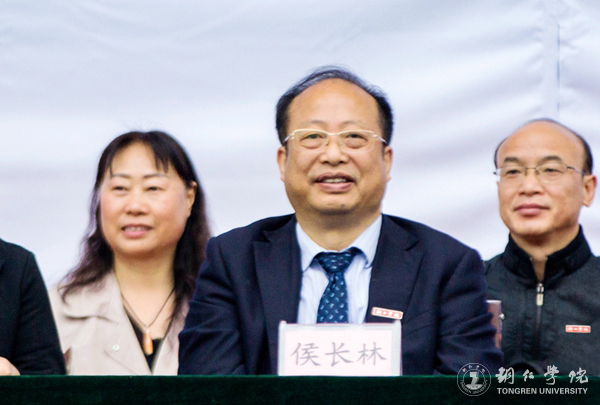 beat365第三十九届田径运动会顺利开幕