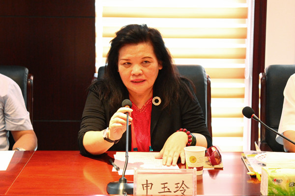 台湾贵州经贸文教交流协会考察团一行来beat365交流考察