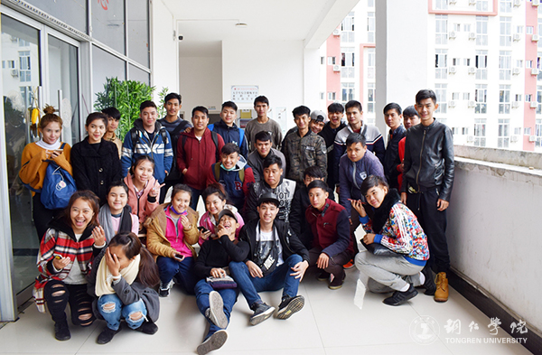 beat365喜迎84名老挝留学生