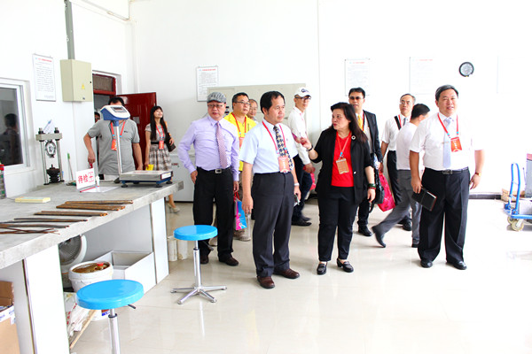 台湾贵州经贸文教交流协会考察团一行来beat365交流考察