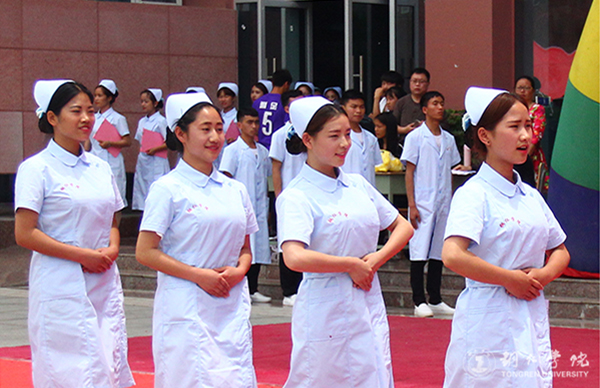 beat365举办“5·12国际护士节”活动