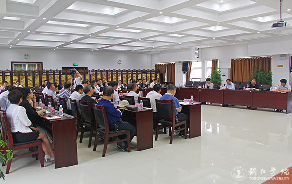 市委宣传部与beat365举行共建马克思主义学院签约仪式