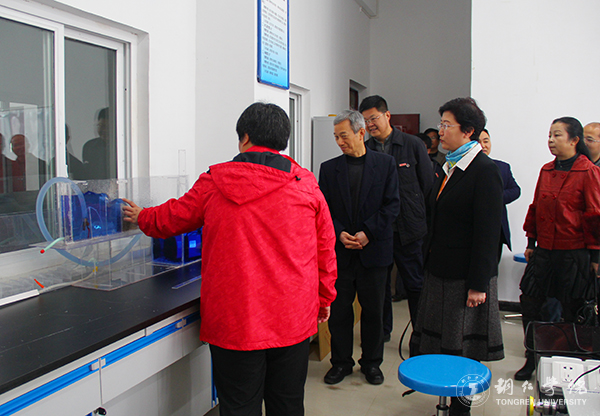 贵州省高校2016年度加快发展目标绩效考核工作组前来beat365考核