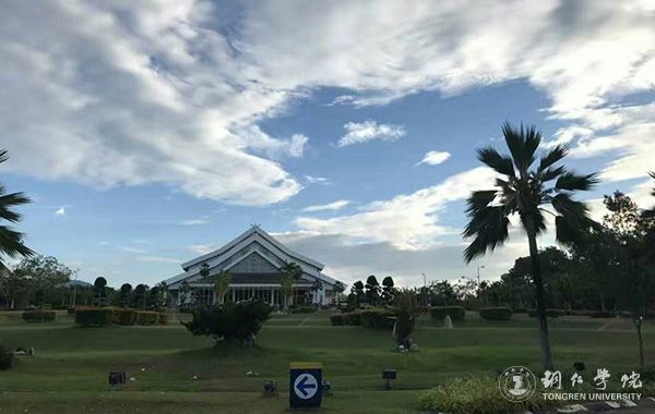 beat3652017年春季派出42名学生赴国（境）外学习