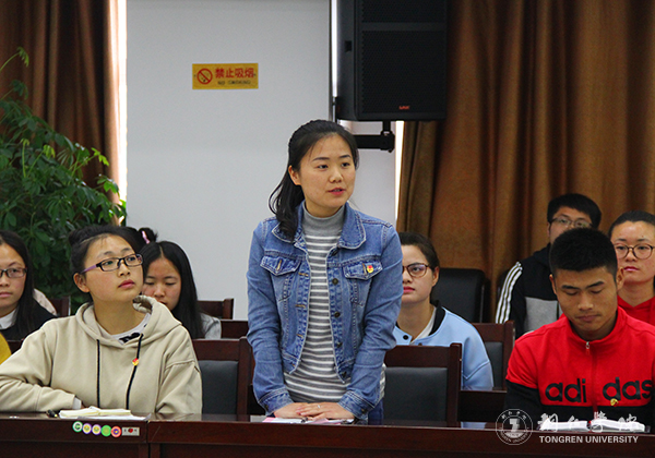 党委书记李树新为beat3652017年青年马克思主义者培训班作首场专题讲座