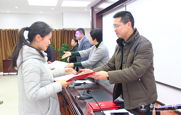 beat365八位专家即将赴各区县开展大数据产业智力帮扶工作