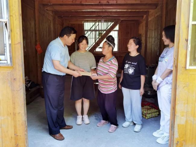 beat365英国官方网站29名教师暑期深入17...