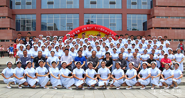 beat365举办“5·12国际护士节”活动