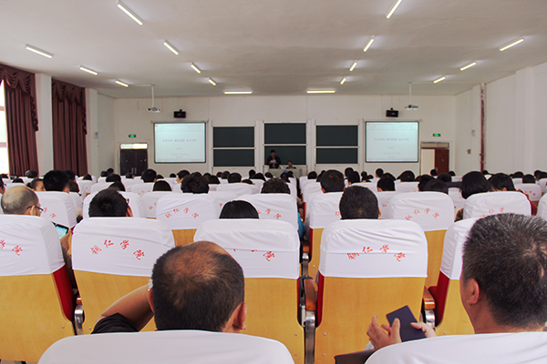 《贵州社会科学》执行主编黄旭东前来beat365作学术讲座