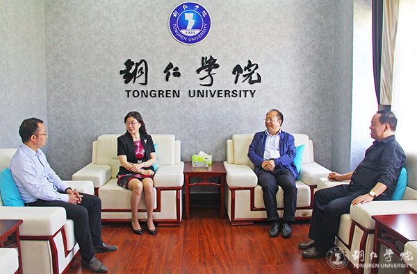 市领导来校慰问一线科技工作者石维教授