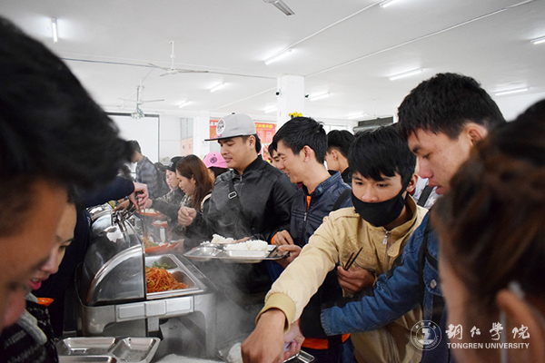 beat365喜迎84名老挝留学生