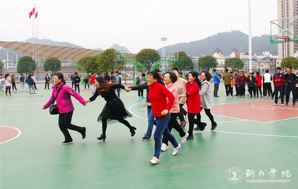 beat365开展庆“三八”趣味活动