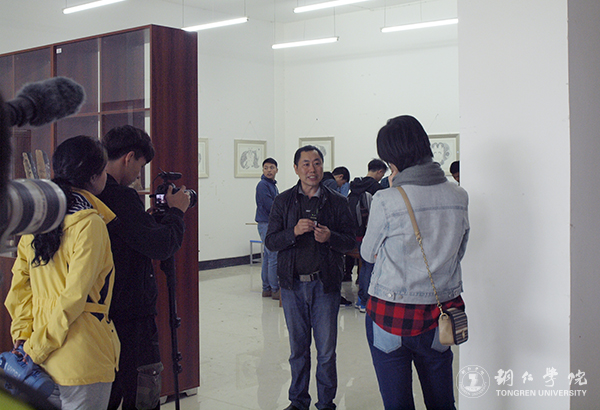 央视记者深入beat365采访傩文化传承现状