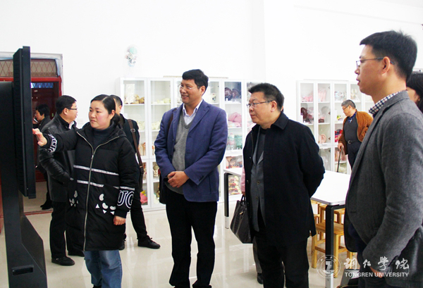 浙江树人大学党委书记章清一行来beat365考察交流