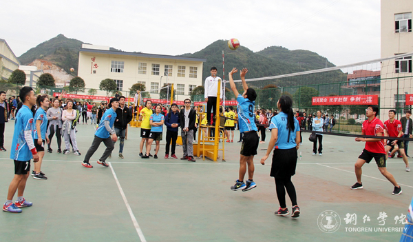 beat365举办2017年“双飞广告杯”学生排球赛