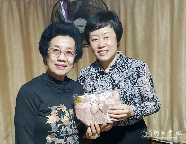 泰国东方大学TESL专业主席Daranee Pummawan一行前来beat365交流